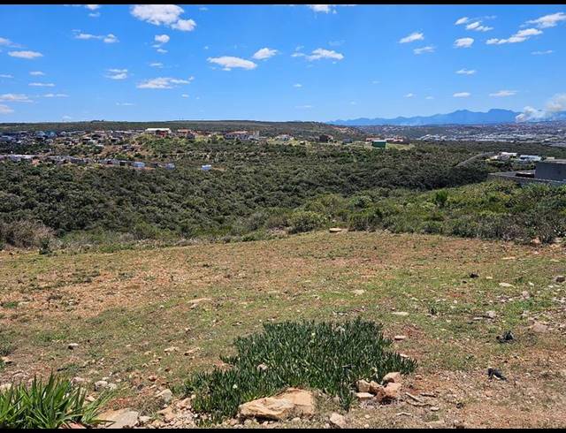 LAND FOR SALE IN MOSSEL BAY EXT 26